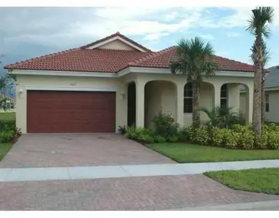 1807 SW Jamesport Drive, Port St. Lucie – Single Family Residence for sale