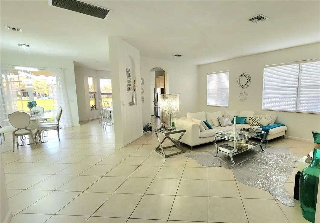 Photo 4 at 1807 SW Jamesport Drive, Port St. Lucie
