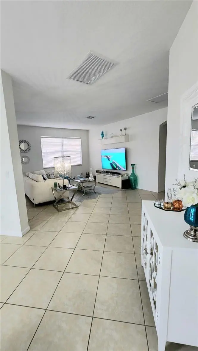 Photo 6 at 1807 SW Jamesport Drive, Port St. Lucie