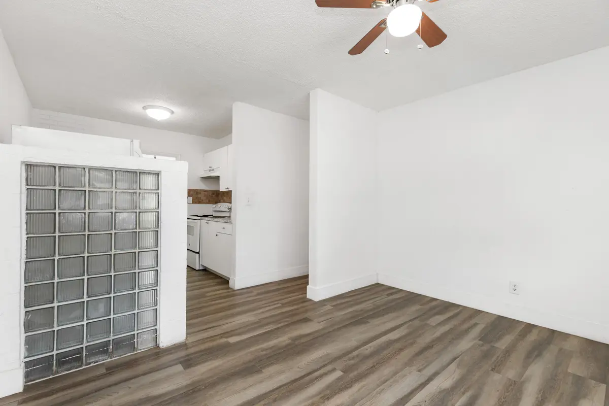 1I6A9920 at 5521 SW 34th Street 1-2, Hollywood