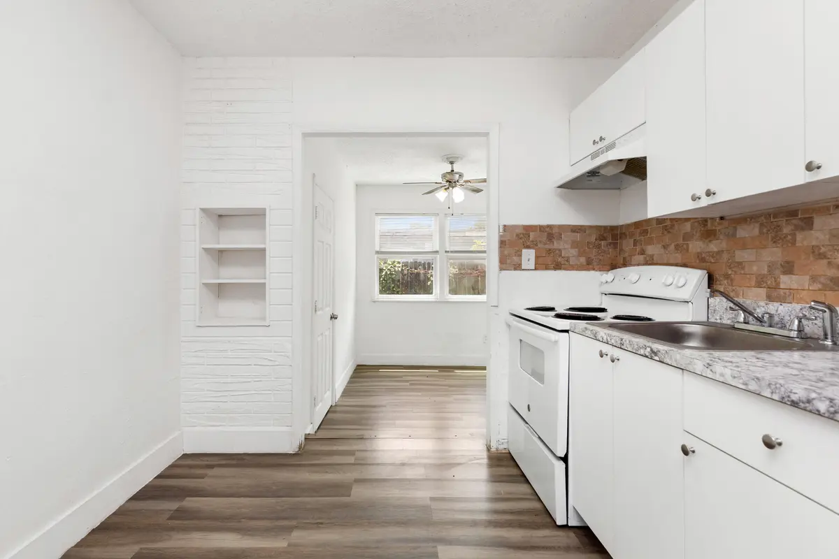 1I6A9930 at 5521 SW 34th Street 1-2, Hollywood