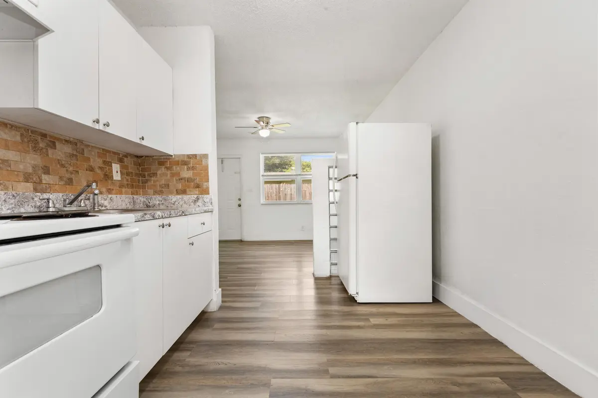 1I6A9936 at 5521 SW 34th Street 1-2, Hollywood