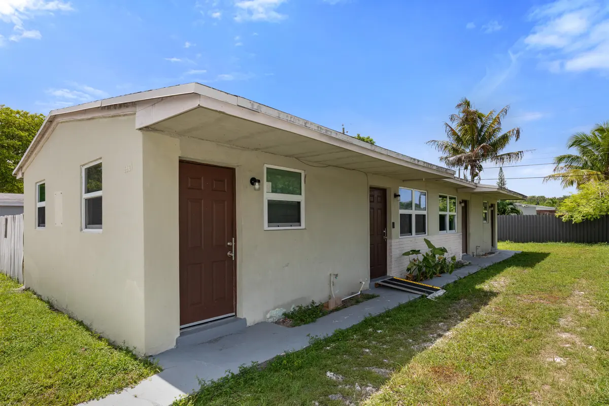 1I6A9959 at 5521 SW 34th Street 1-2, Hollywood