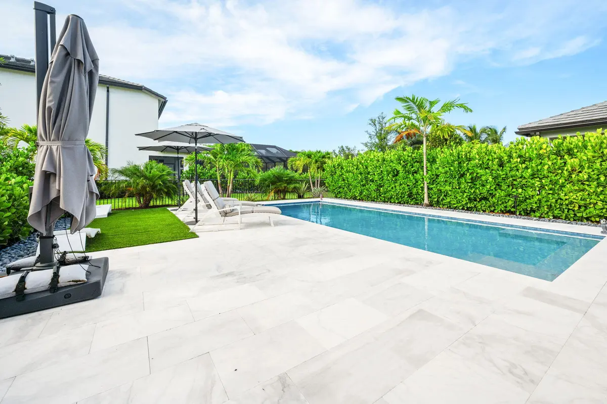 28-web-or-mls-2387-rollingwood-ct at 2387 Rollingwood Court, Oakland Park