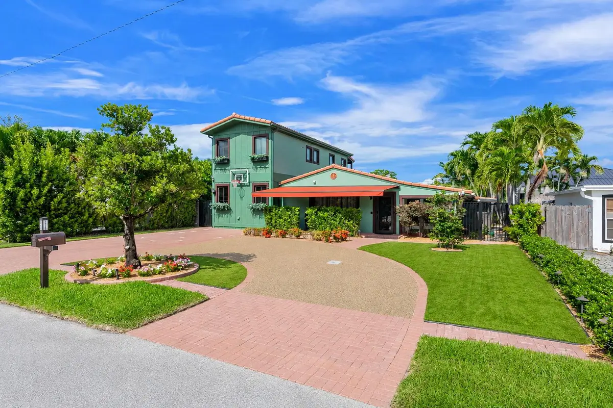 Front Elevation at 1720 NE 17th Avenue, Fort Lauderdale
