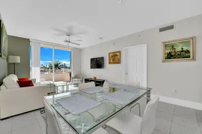 100 NE 6th Street 203, Boynton Beach – leased