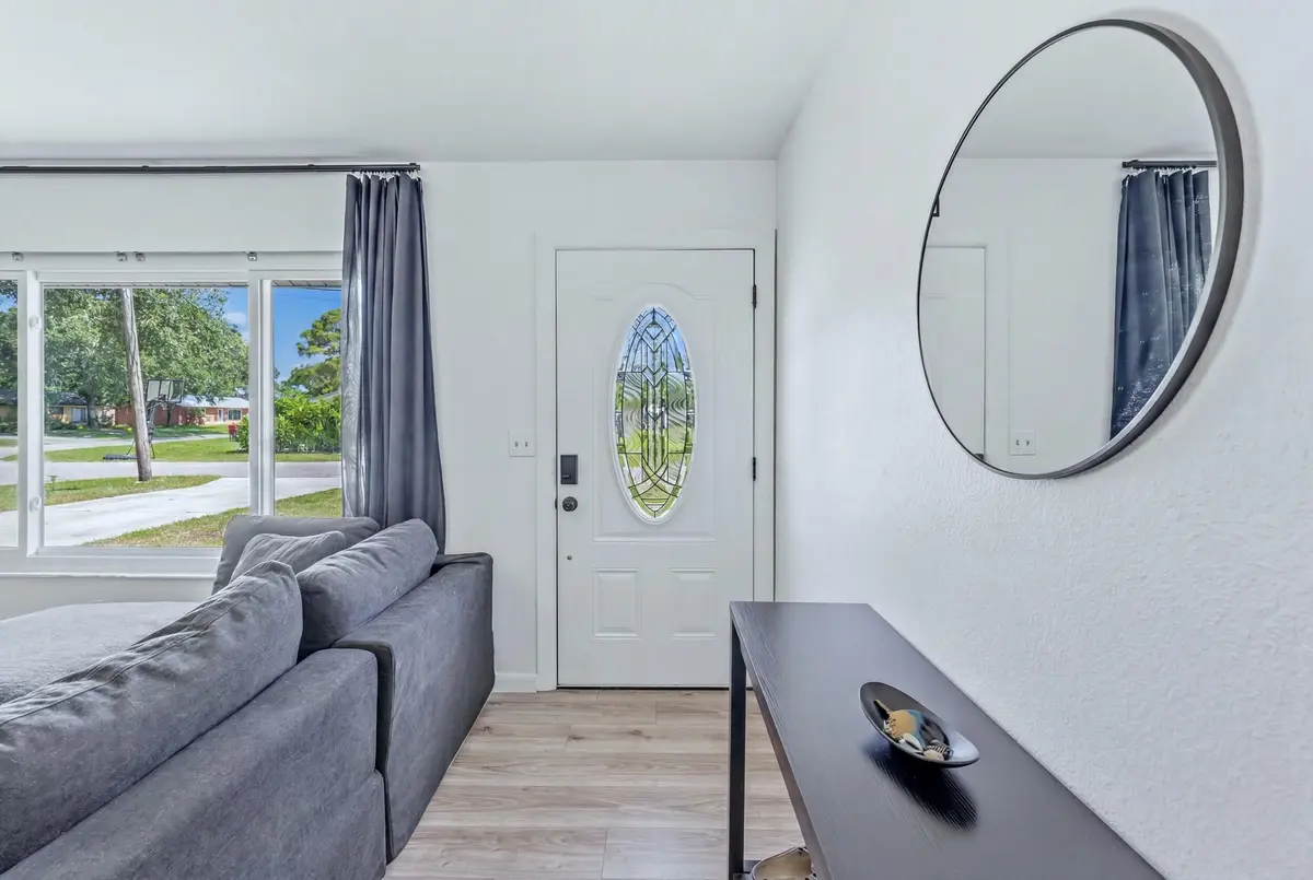 9_27 at 745 21st Street, Vero Beach