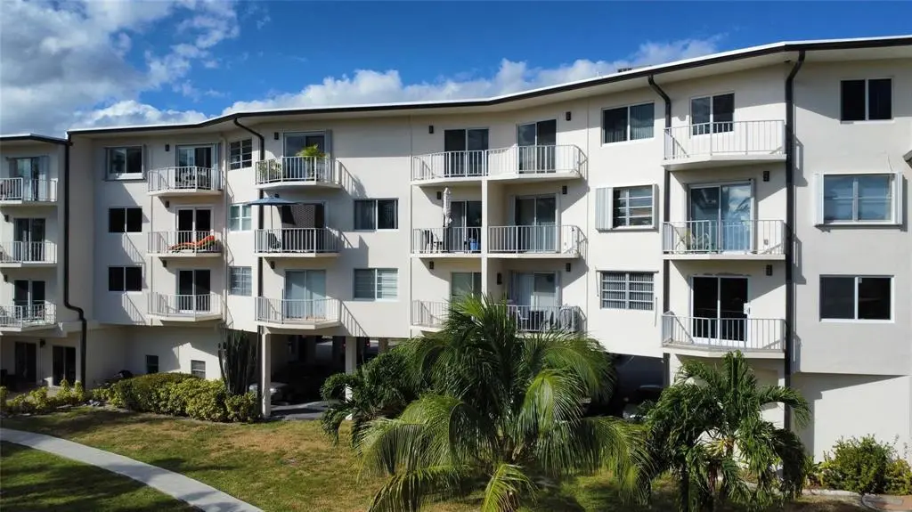 balconies at 1967 S Ocean Boulevard 211-c, Lauderdale-By-The-Sea