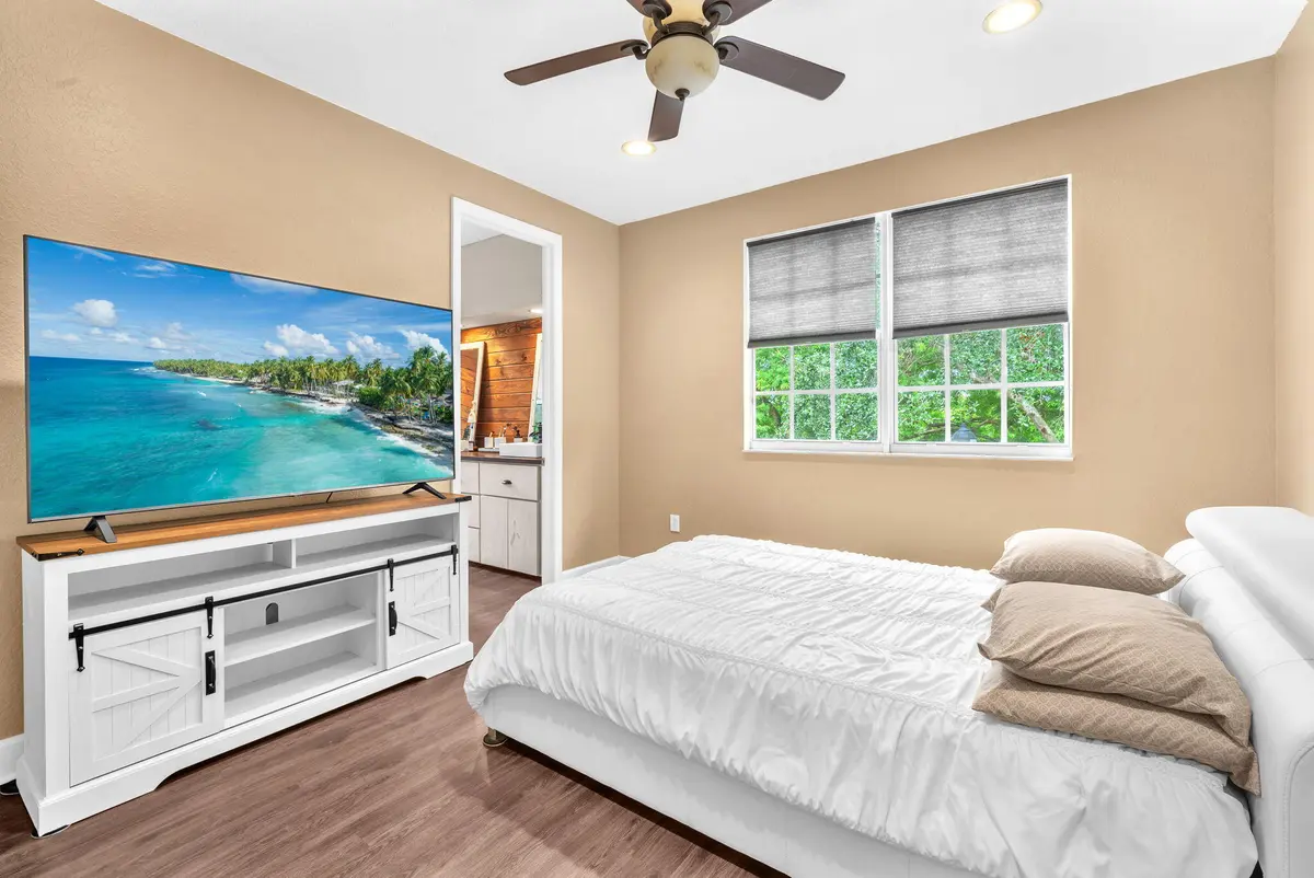 8-web-or-mls-DSC04959 at 516 SW 147th Terrace, Pembroke Pines