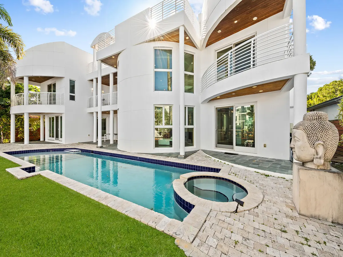 DSC_0302 at 450 Victoria Terrace, Fort Lauderdale