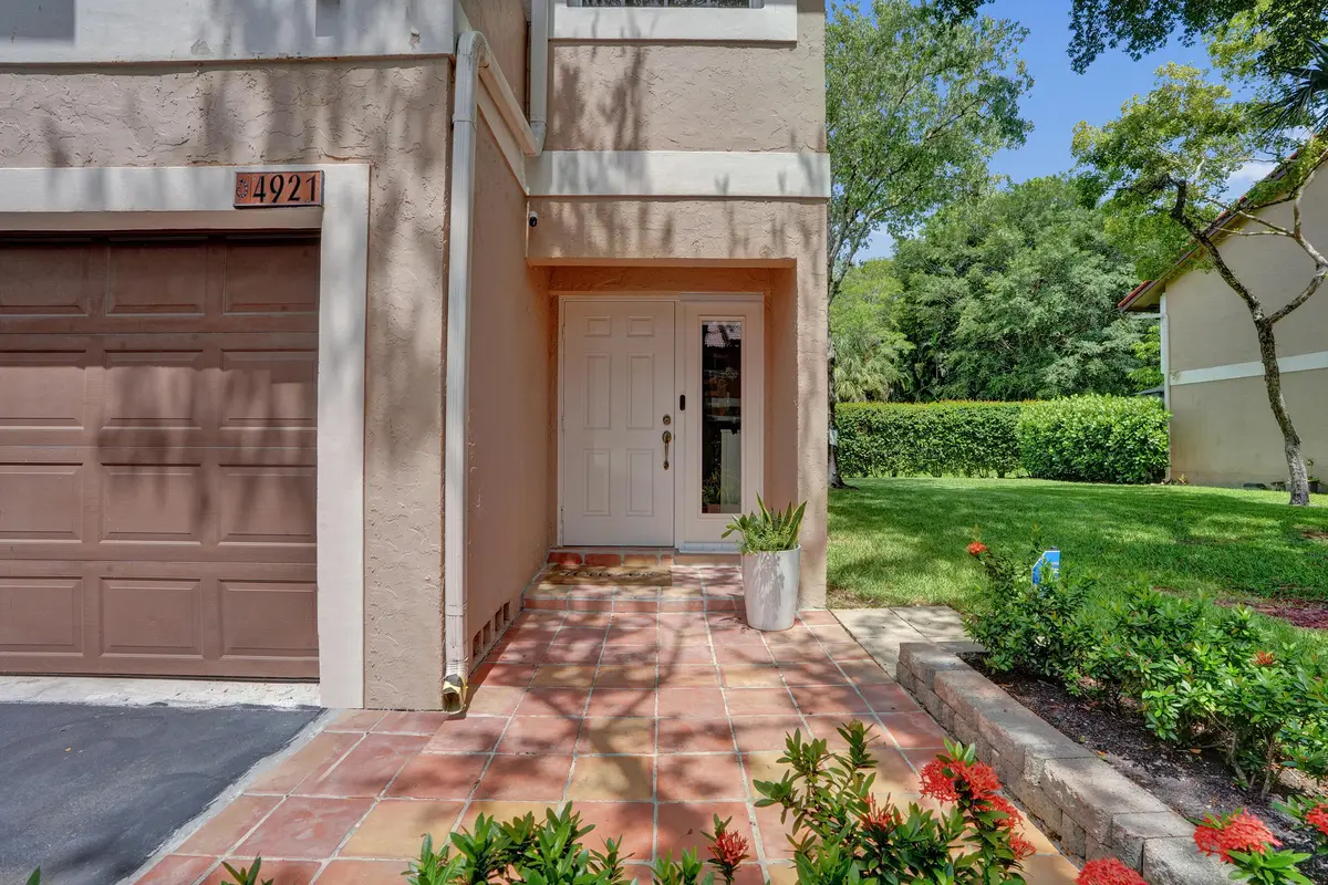 DSC09719 at 4921 Riverside Drive 606, Coral Springs
