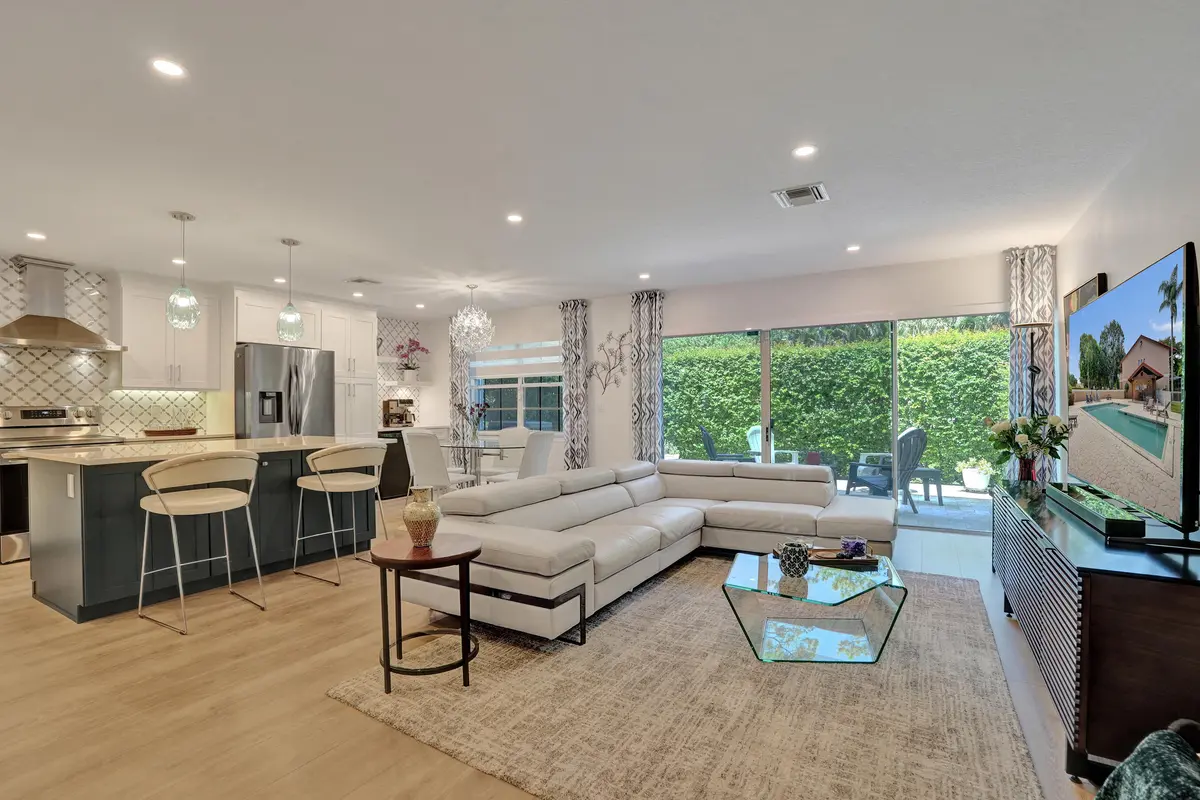 DSC09737 at 4921 Riverside Drive 606, Coral Springs