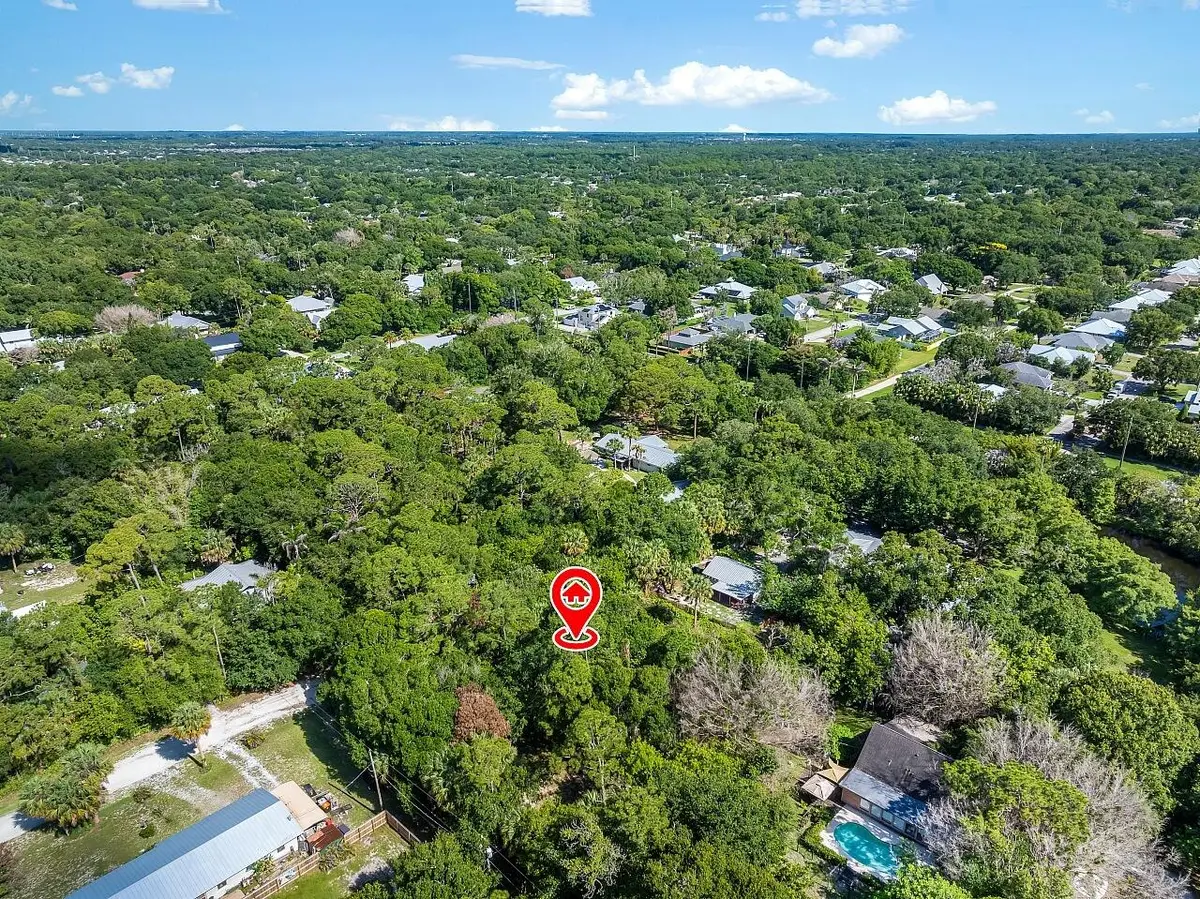 564-30th-Ave-SW-HigMedia-003-1280 at 564 30th Avenue, Vero Beach