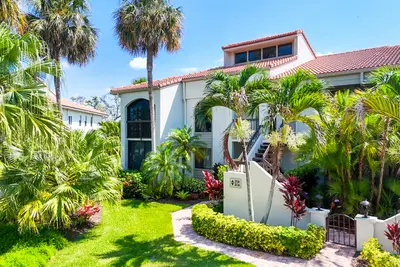 2536 NW Seagrass Drive 2a, Palm City – Condominium for sale