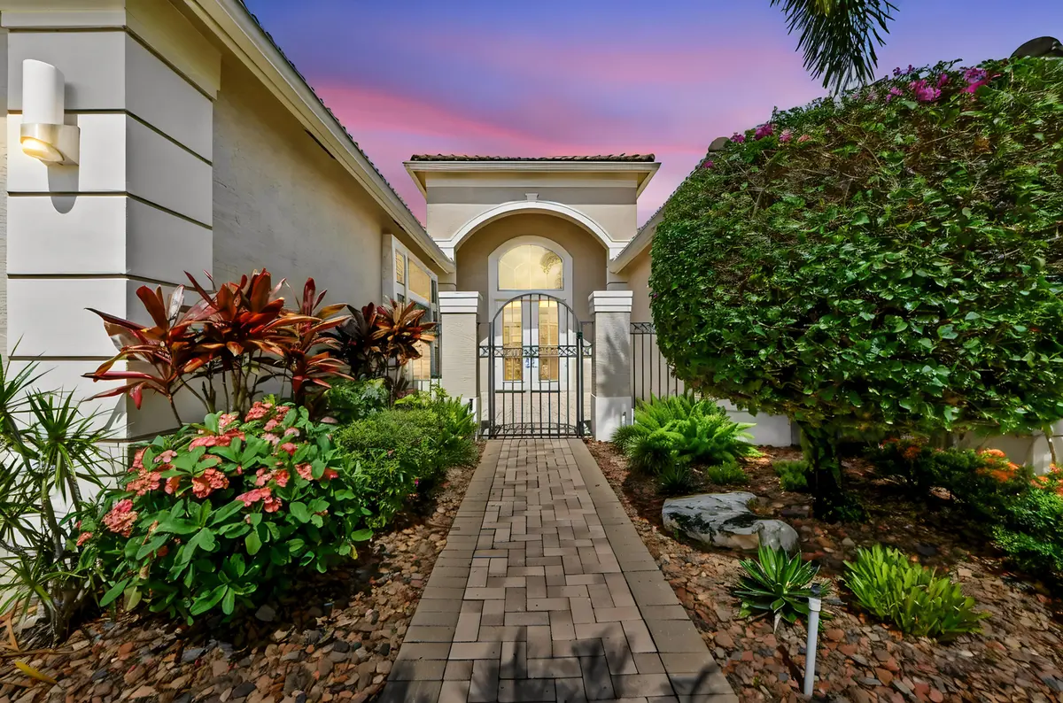 03-Entry-01_TW at 10540 Whitewind Circle, Boynton Beach