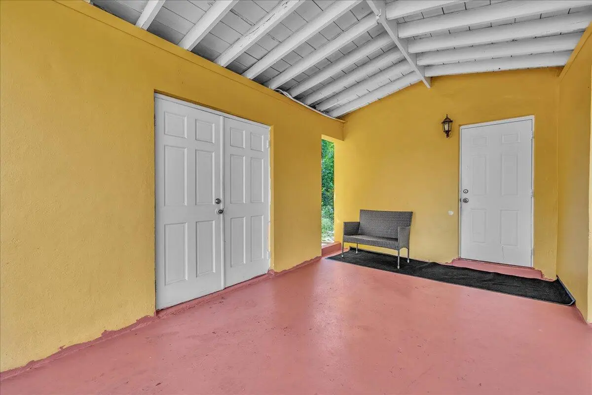 05-306A6829 at 3560 NW 34th Way, Lauderdale Lakes