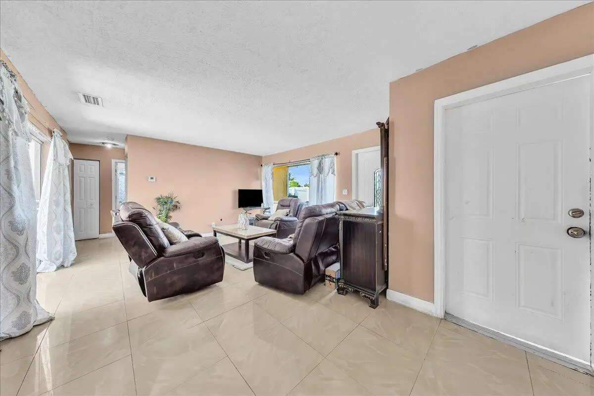 07-306A6839 at 3560 NW 34th Way, Lauderdale Lakes
