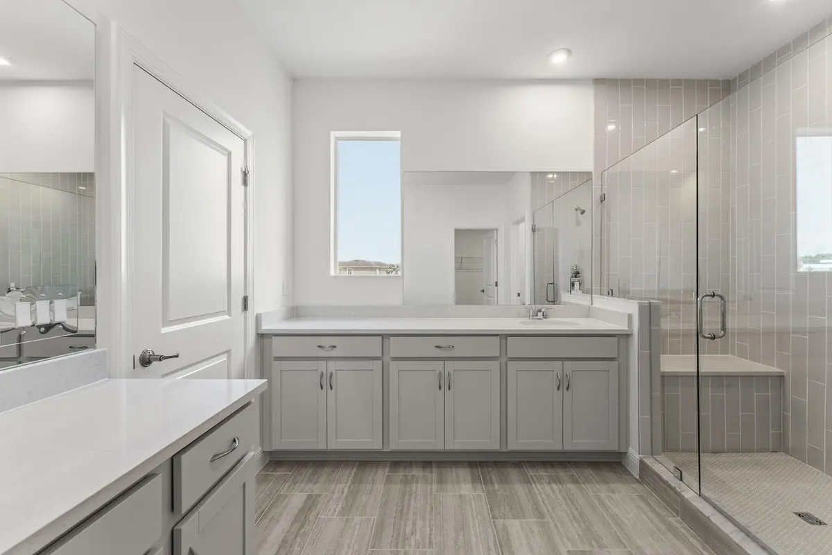 US_SEF_SALINA_LOT 53_OWNERS BATH at 1443 NW Corteal Way, Jensen Beach