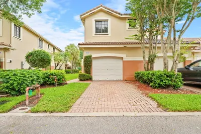 4212 Vineyard Circle, Weston – sold