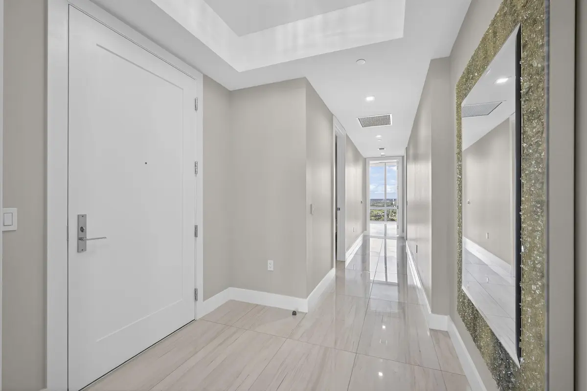 UNIT ENTRY WETS CORRIDOR at 3 Water Club Way 1801, North Palm Beach