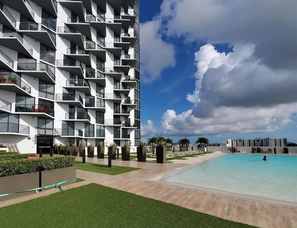 p at 5252 NW 85th Avenue 1208, Doral