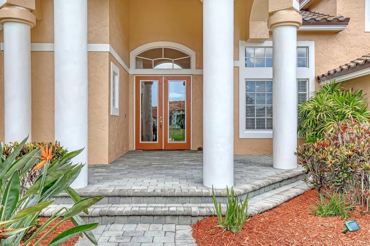559 SW Squire Johns (5) at 559 SW Squire Johns Lane, Palm City