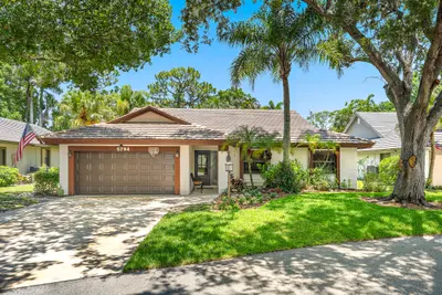 5794 Lonewood Court, Jupiter – Single Family Residence for sale