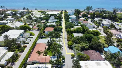 14 Tropical Drive, Ocean Ridge – Triplex for sale