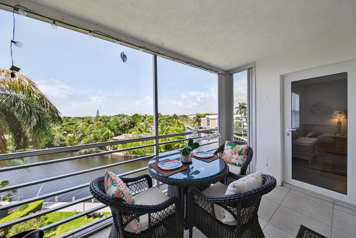 MG502-3 at 3010 NE 16th Avenue 502, Oakland Park