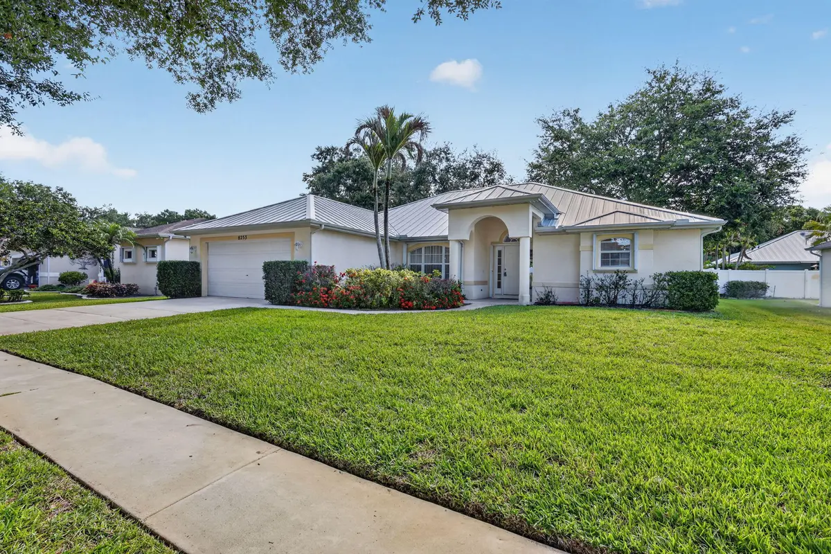 3-web-or-mls-5P1A2583 at 8253 Sand Pine Circle, Port St. Lucie