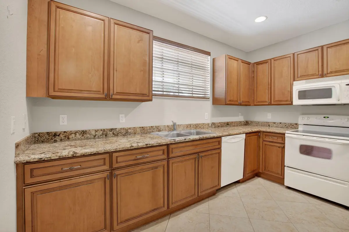 10-web-or-mls-DSC_4987 at 1418 W Wickham Circle B, Delray Beach