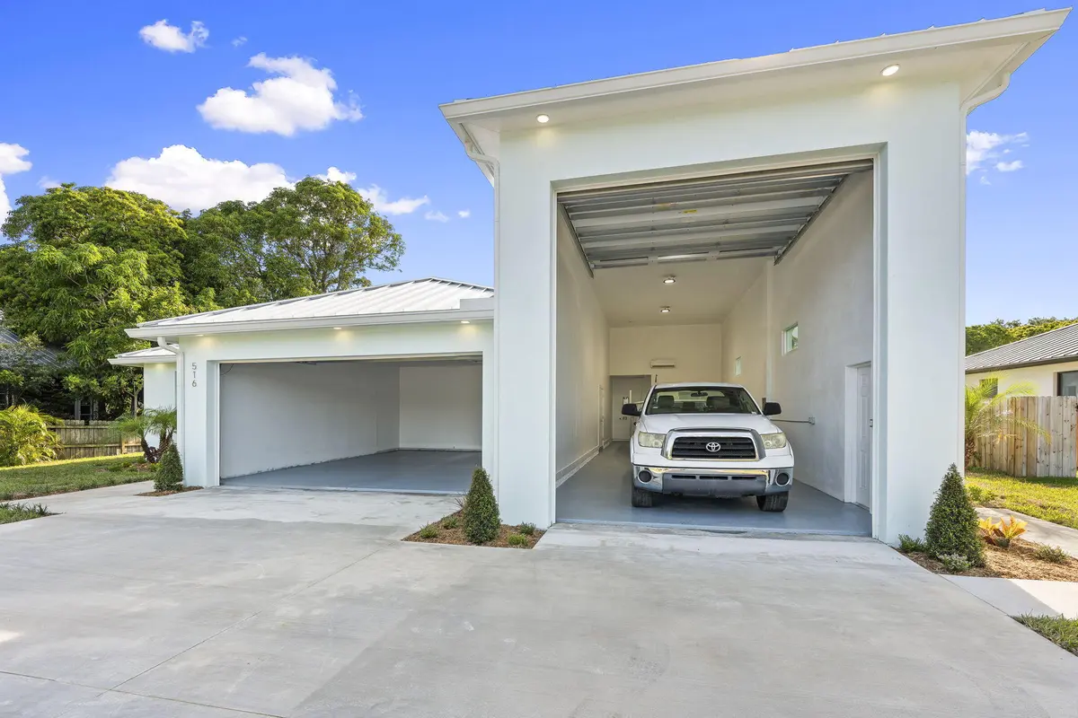 2-web-or-mls-DSC07786 at 516 SE Alamanda Way, Stuart