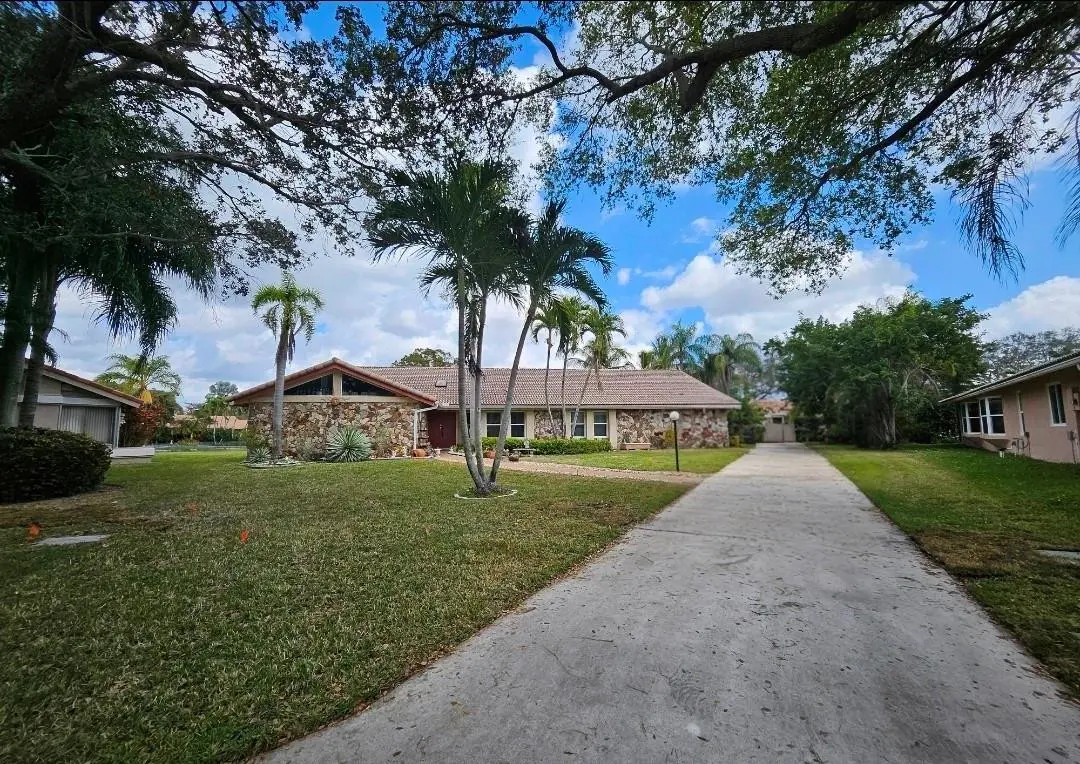 Photo 4 at 197 NW 113th Way, Coral Springs