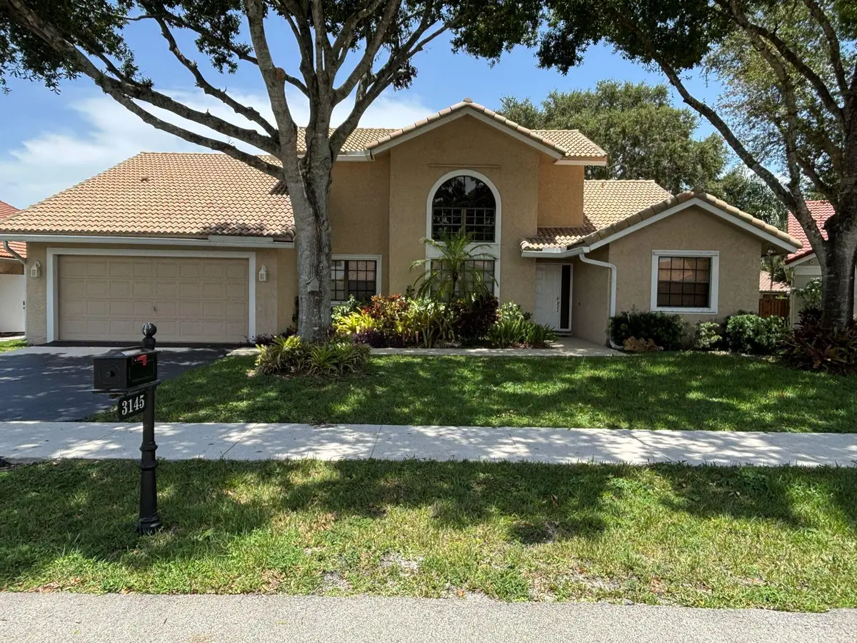 dennis3 at 3145 Peachtree Way, Davie