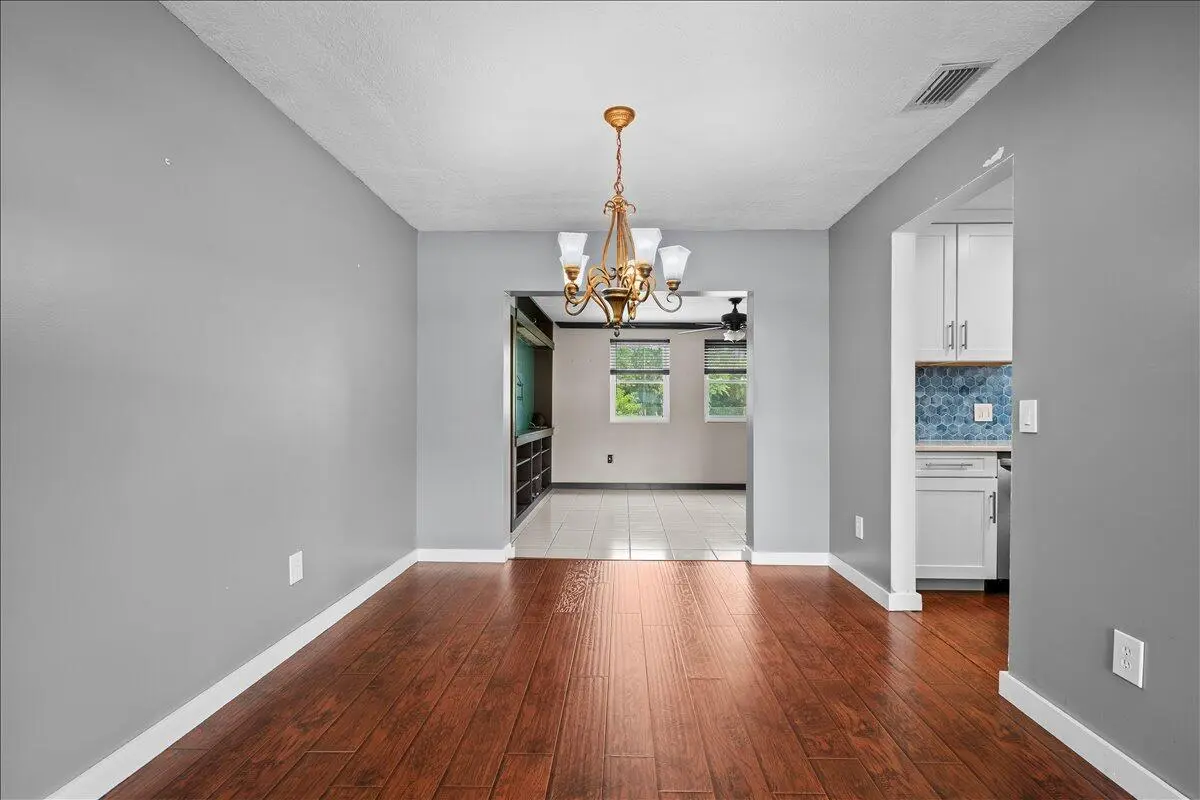 06-LUX_5590 at 7423 Oakmont Drive, Greenacres