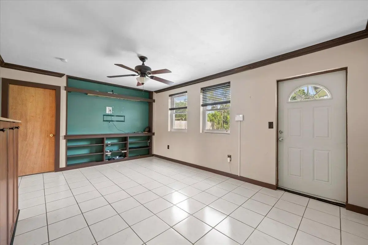 09-LUX_5610 at 7423 Oakmont Drive, Greenacres