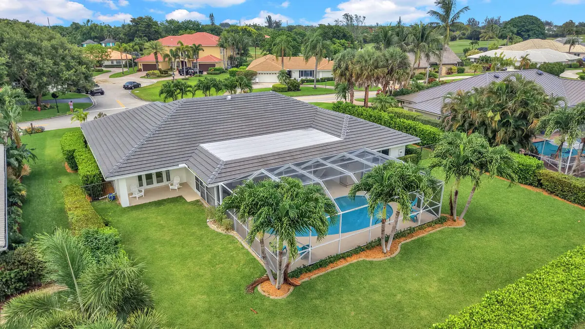 Golf Course Home City of Atlantis at 341 Glenbrook Drive, Atlantis