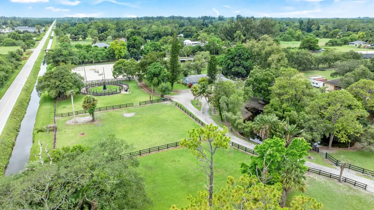 7 Large Paddocks at 14536 North Road, Loxahatchee Groves