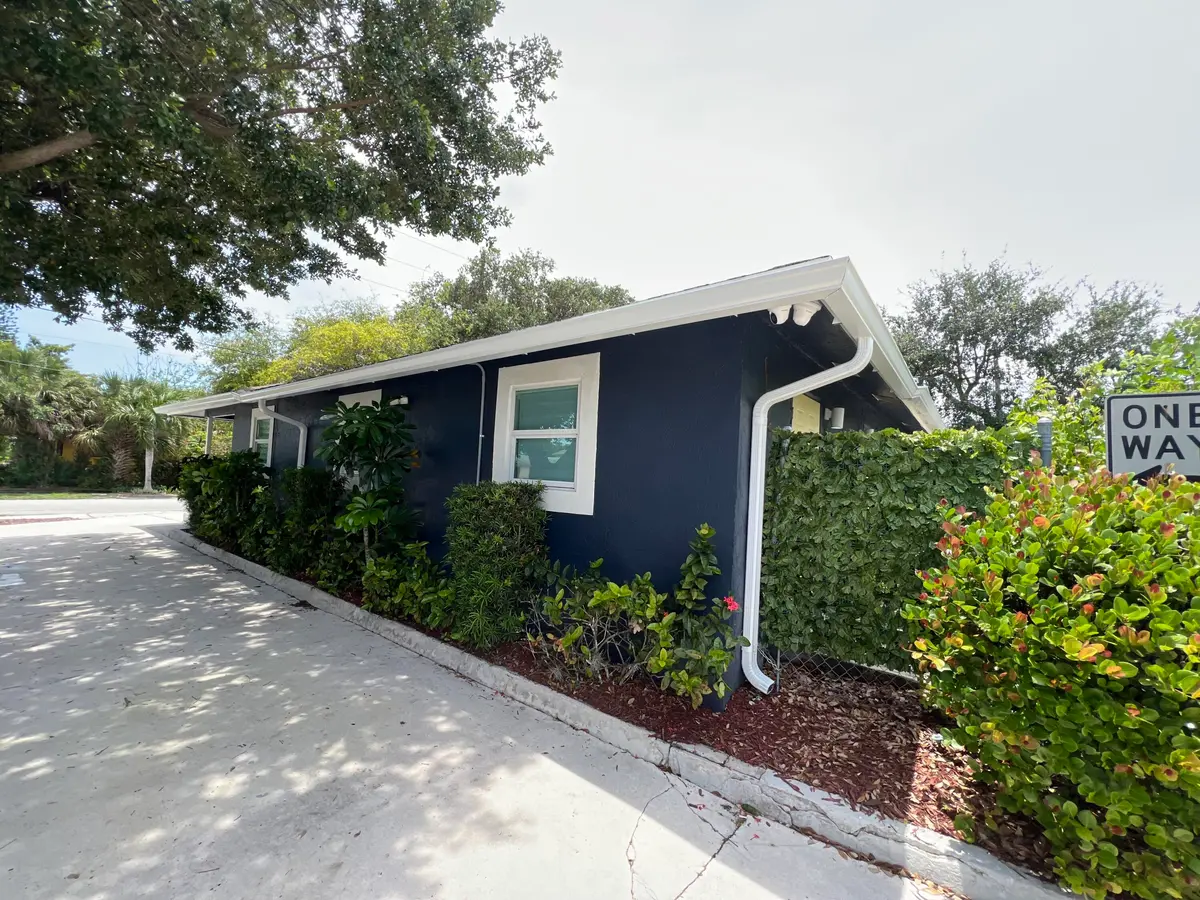 Side Parking House at 601 NW 2nd Street, Delray Beach