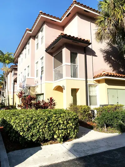 6354 W Sample Road, Coral Springs – sold