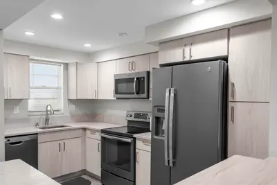 3150 W Rolling Hills Circle 704, Davie – Condominium for sale