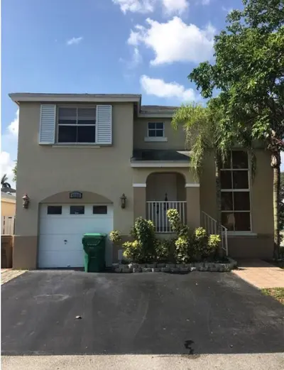 4350 SW 72nd Terrace, Davie – Single Family Residence for rent