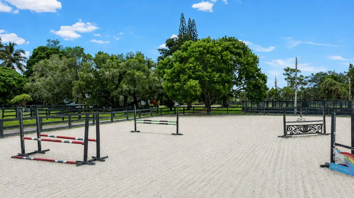 Exceptional Footing at 14536 North Road, Loxahatchee Groves