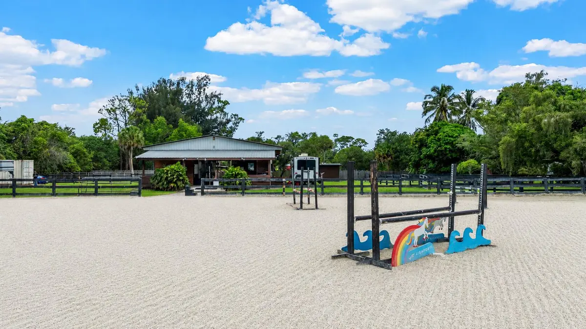 Exceptional Footing at 14536 North Road, Loxahatchee Groves