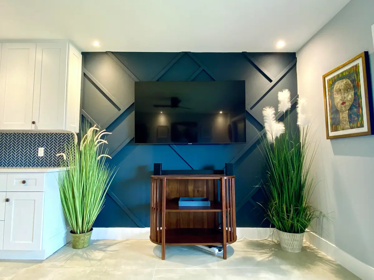 Accent Wall at 342 Southwind Drive 205, North Palm Beach