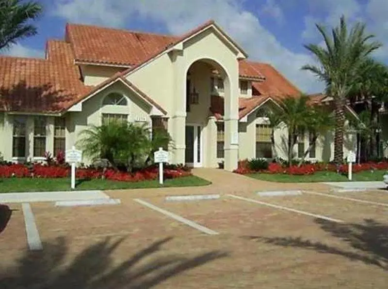 Photo 2 at 1225 SW 46th Avenue 203, Pompano Beach