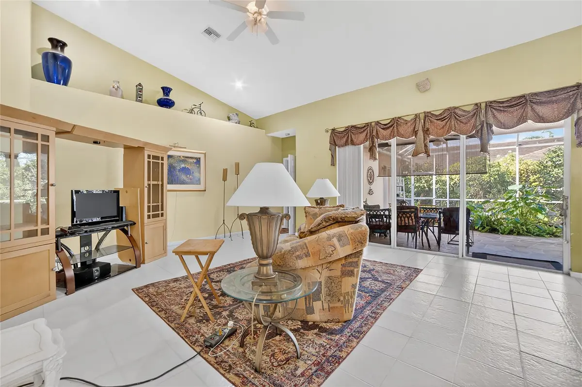 Photo 8 at 5374 NW 57th Avenue, Coral Springs