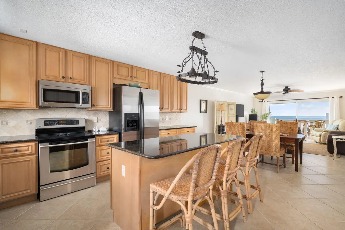 3-web-or-mls-4049 Ocean Dr 505--3 at 4049 Ocean Drive 505, Vero Beach