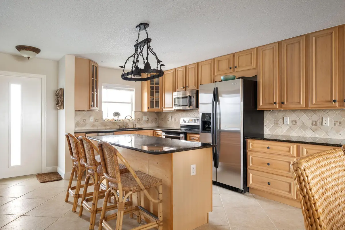 11-web-or-mls-4049 Ocean Dr 505--13 at 4049 Ocean Drive 505, Vero Beach