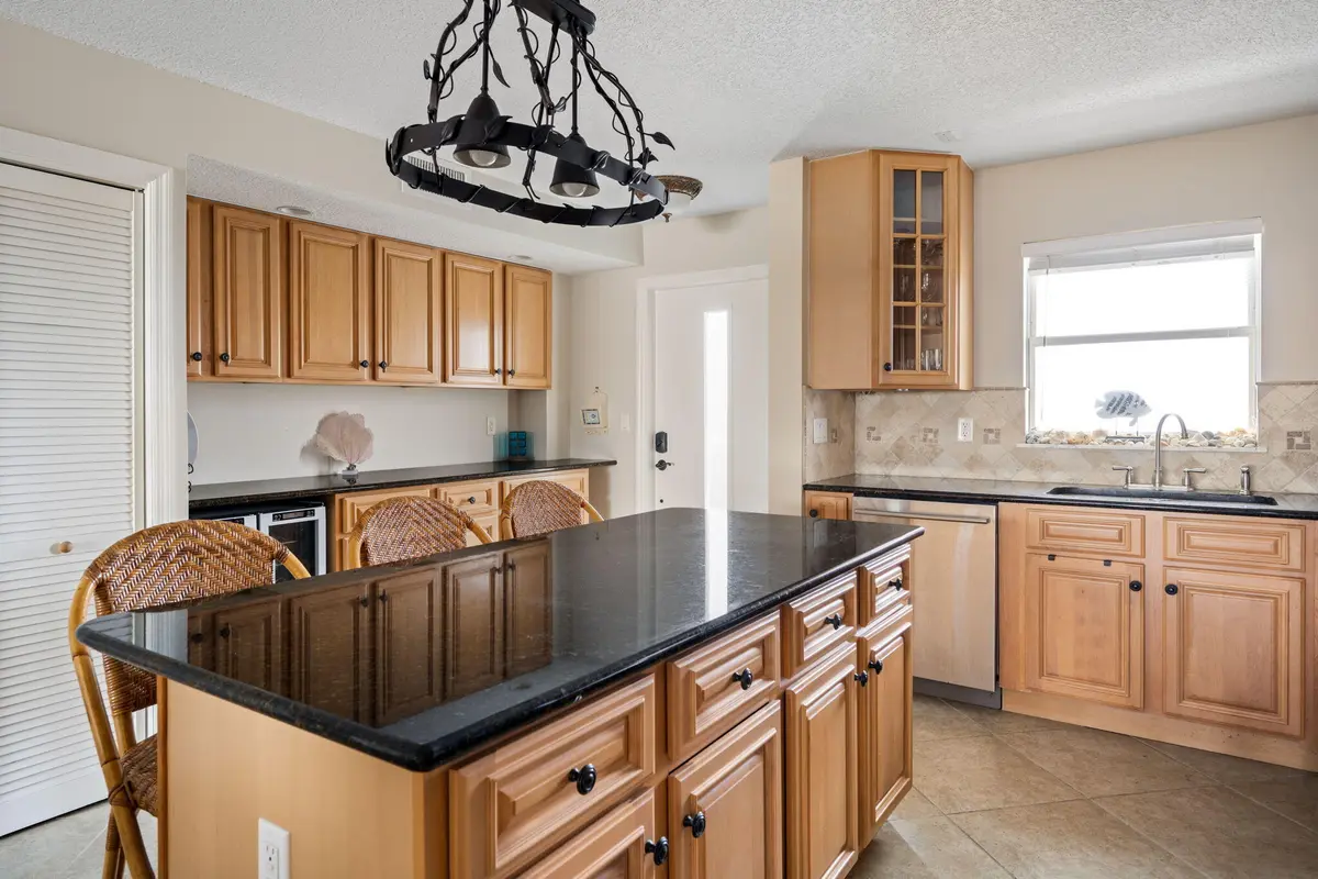 16-web-or-mls-4049 Ocean Dr 505--14 at 4049 Ocean Drive 505, Vero Beach
